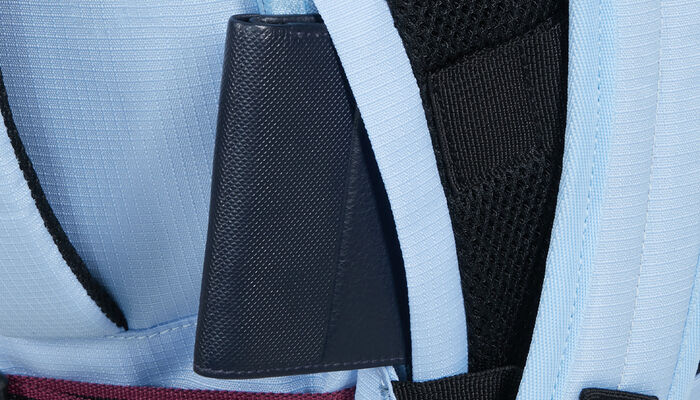 Salainen takalokero