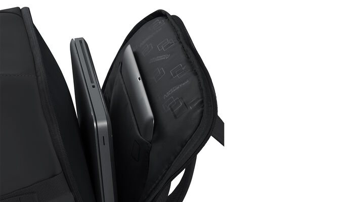 Tasku kannettavalle tietokoneelle 15,6"