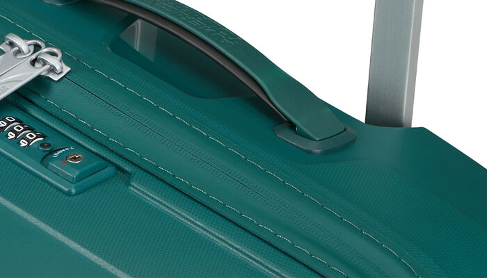 Vedenhylkivällä pinnoitteella käsitelty vetoketju