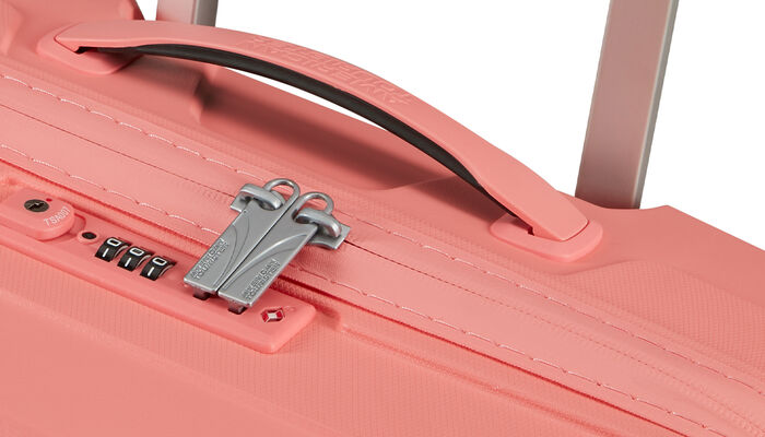 Vedenhylkivällä pinnoitteella käsitelty vetoketju