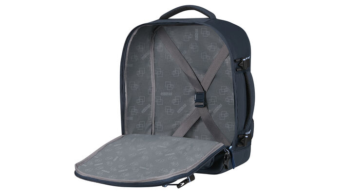 Vaateosasto ristikkäisillä kumunauhoilla