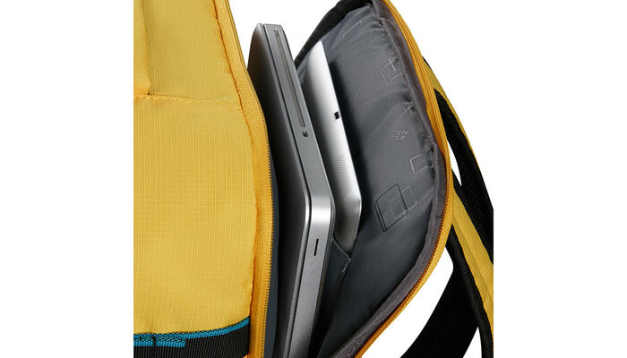 Tasku kannettavalle tietokoneelle 15,6"