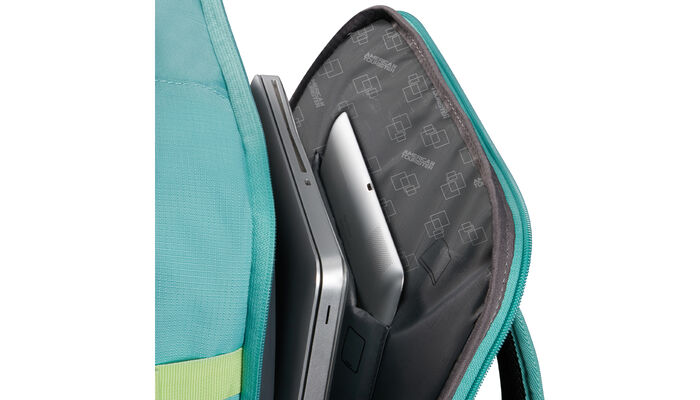 Tasku kannettavalle tietokoneelle 15,6"