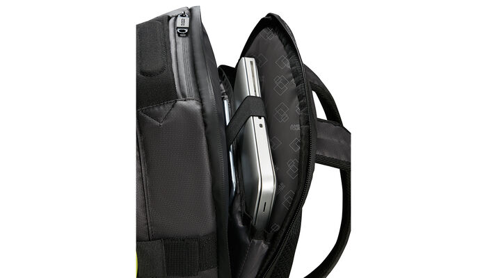 Tasku kannettavalle tietokoneelle 15,6"