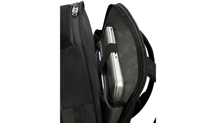 Tasku kannettavalle tietokoneelle 15,6"