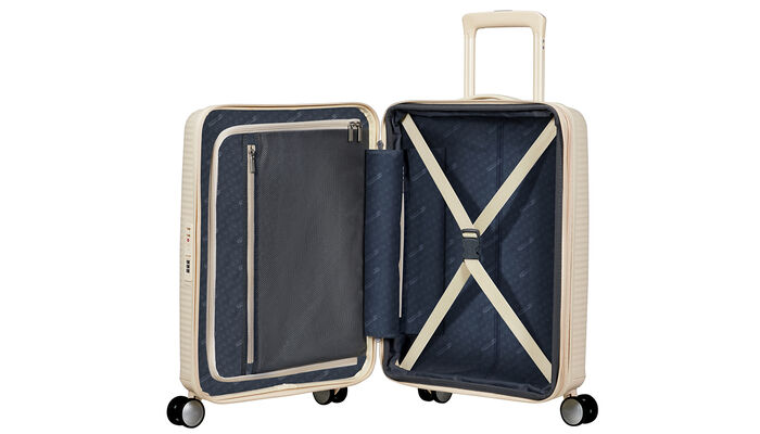 Sisällä ylimääräinen vetoketjullinen tasku