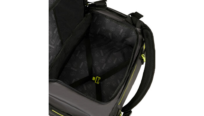 Vaateosasto ristikkäisillä kumunauhoilla