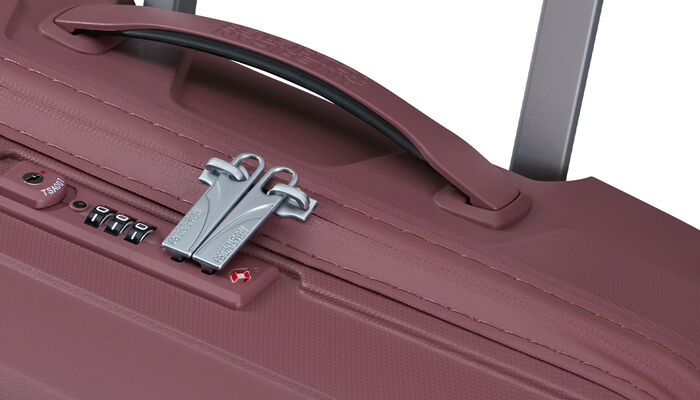 Vedenhylkivällä pinnoitteella käsitelty vetoketju