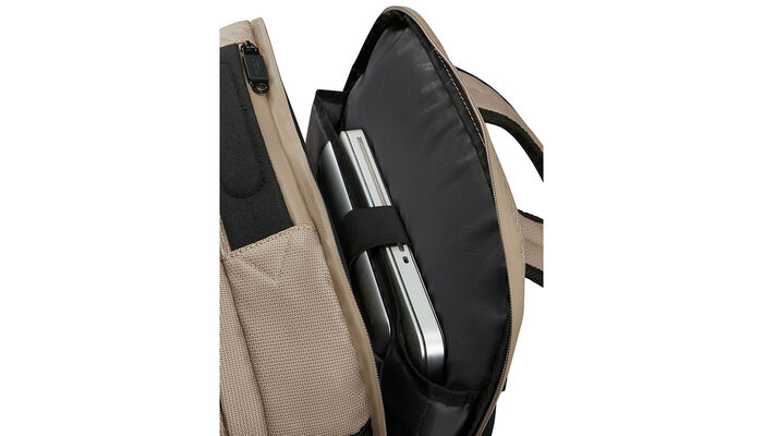 Tasku kannettavalle tietokoneelle 15,6"