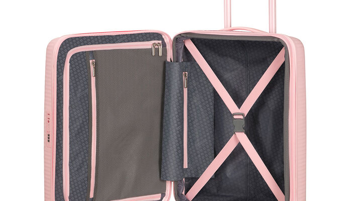 Sisällä ylimääräinen vetoketjullinen tasku