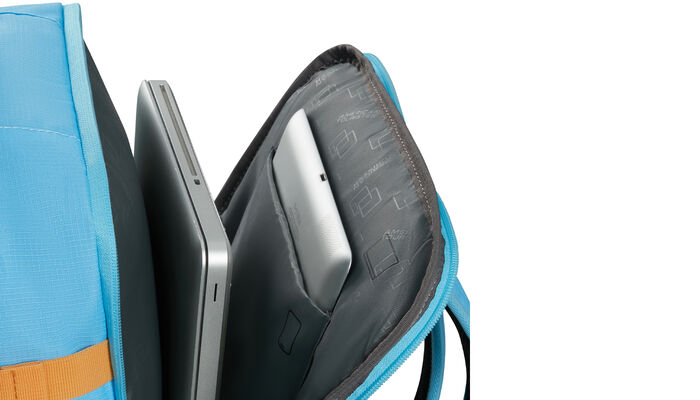 Tasku kannettavalle tietokoneelle 15,6"