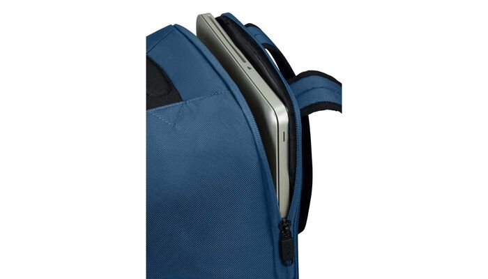 Tasku kannettavalle tietokoneelle 15,6"