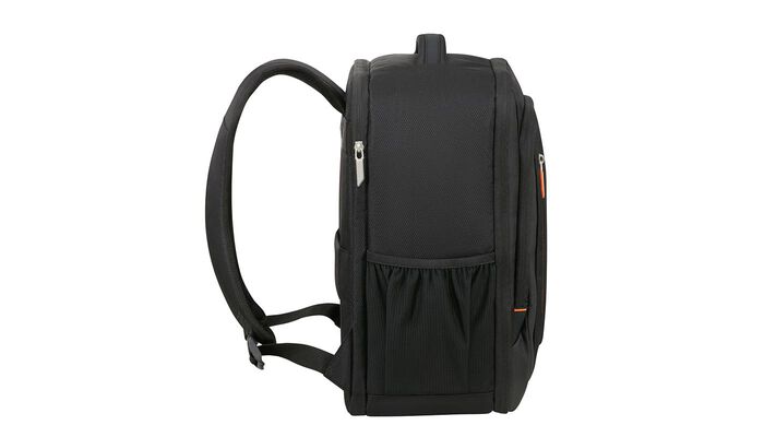 Tasku kannettavalle tietokoneelle 15,6"