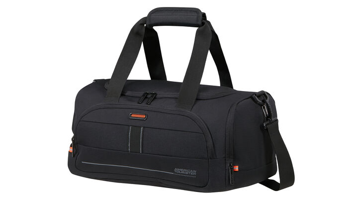 Sopii Ryanairin ja Wizz Airin ilmaisen matkustamolaukun mittoihin