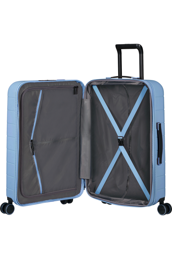 American Tourister Novastream Spinner TSA Exp. 67cm  Pastel Blue