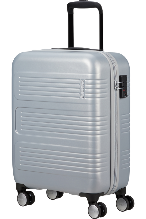 Summerville 55cm Nelipy&ouml;r&auml;inen matkalaukku