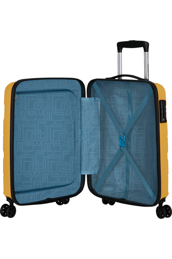 Jetdriver 3.0 55cm Nelipy&ouml;r&auml;inen matkalaukku | American Tourister Jetdriver 3.0 Spinner 55/20 TSA 55cm  Banana Cream