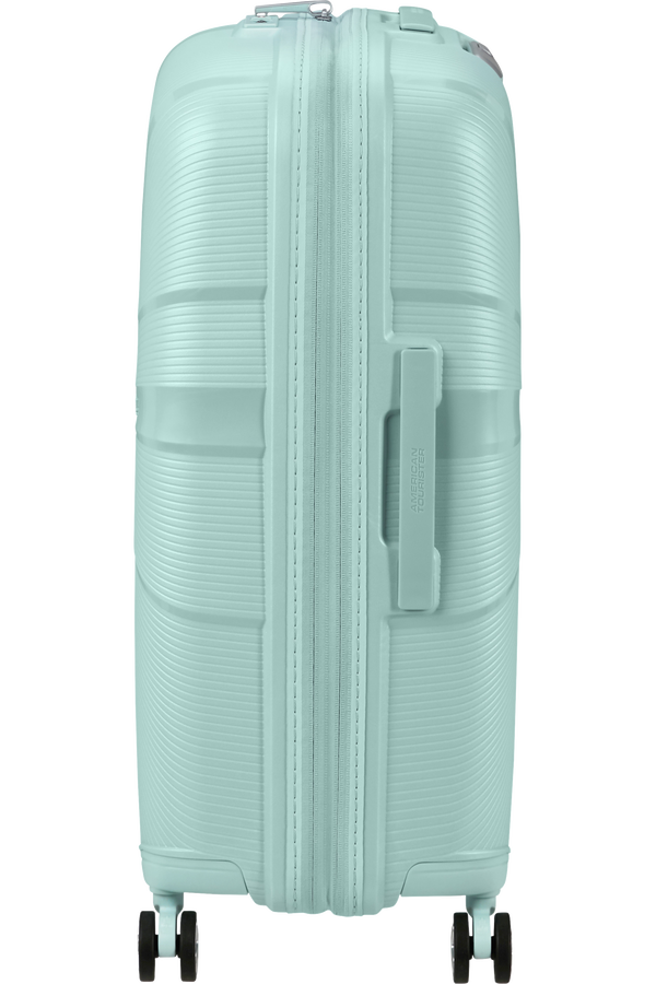 American Tourister StarVibe Spinner Expandable TSA 67cm  Metallic Surf Blue American Tourister StarVibe Spinner Expandable TSA 67cm  Metallic Surf Blue